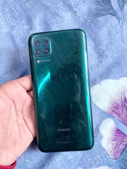 هواوي نوفا 7i
الذاكرة 128
الرام 8 
الجهاز شغال شرط بدون خلل فقط هاي الطخة من فوك ما تبين الباقي شرط 
السعر 45 شراي راسلني او اتصل
***********
