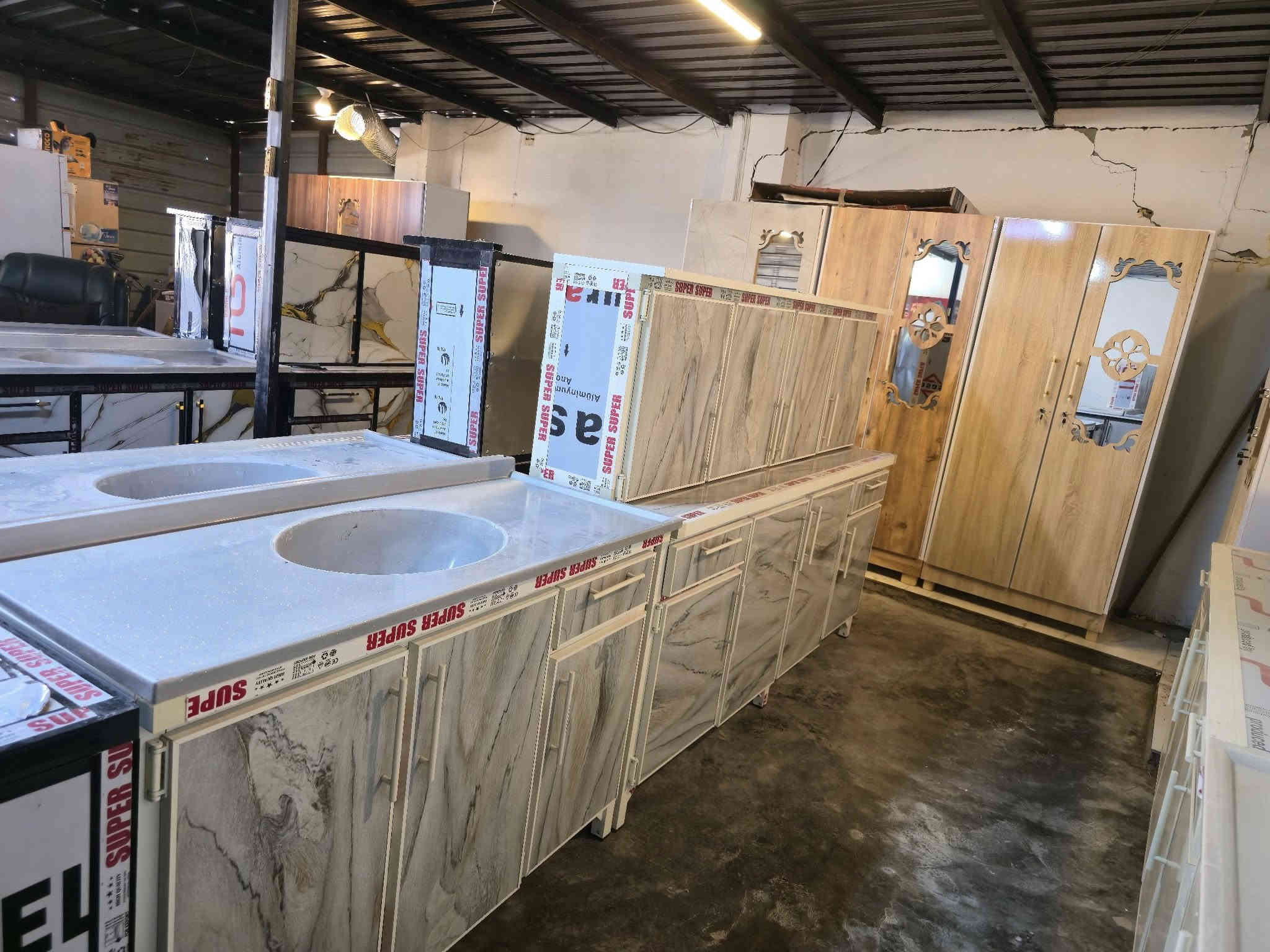 مزاد الهارونية للاثاث الجديد والمستعمل (تبديل الكاونترات)
توفر كاونترات قياس متر ونص و المترين والمترين ونص توفر كناتير غسالات مسواك جديد
***********
