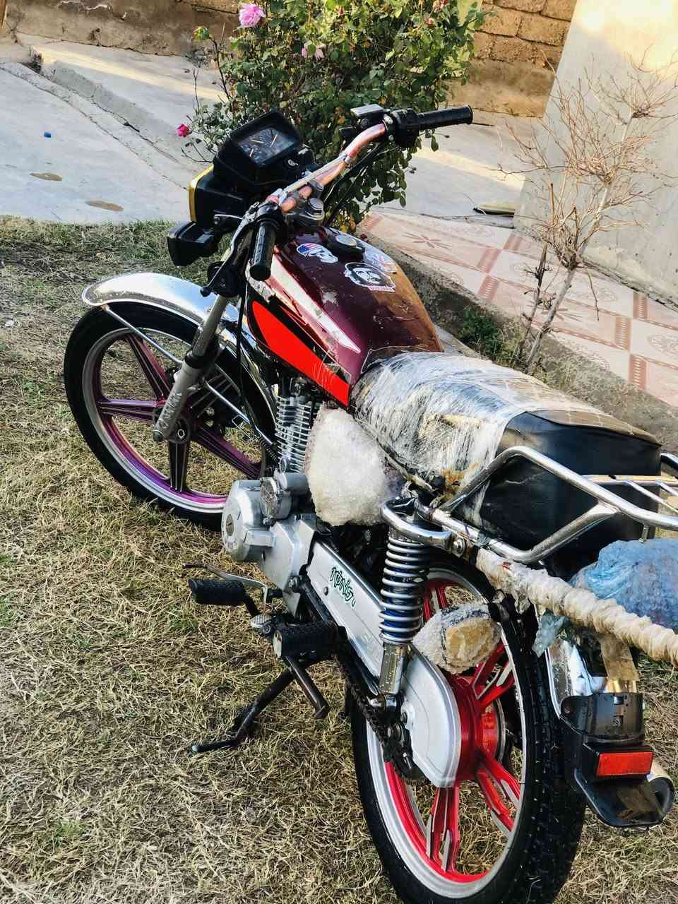 سافين 2020 خمسة كير سلف شغال كهربائيات شغالة البارحه عمرتو مو ناقصو برغي
السعر 375 وبي مجال حك الجية ***********
العنوان الشركاط الساحل الأيسر اسديرة وسطى 
#ملاحظة جماعة جيبو لفلان مكان ملتزم بمحل ارجوا المعذرة
