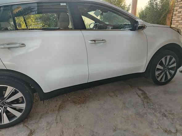 كيا سبورتج 2017 فول مواصفات 1/1
فتحة بانوراما
بصمة دخول ذكي اناره ترحيب عند الاقتراب
حساسات خلفي
حساسات امامي
صندوق كهرباء
مري شفط كهرباء
فول تحكم ستيرن
شاشه لمس
نظام سماعات JBL
اشاير بالمري
مداخل usb-aux
مقاعد كهرباء
زنون عالي ناصي جديد
تخم تايرات جديد 
ماشيه 99
السياره نظيفة جداً واستعمال شخصي 
بيها فقط بارد بارد موضح بسونار امامي 
بدون صبغ
السعر خاص 
التصال ***********
