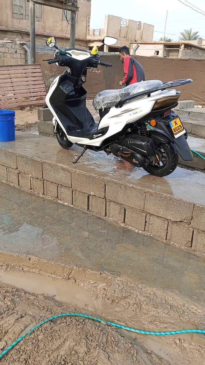 سكنس للبيع مكفول كفاله عامه من كلشي برغي ما مفتوح بيهه الدراجه مال جناي السعر 500وبيهه مجال اتصل على الرقم   مجال اتصل على الرقم ‏‪0782 879 9307‬‏
او مراوس بوليس او ماكس
