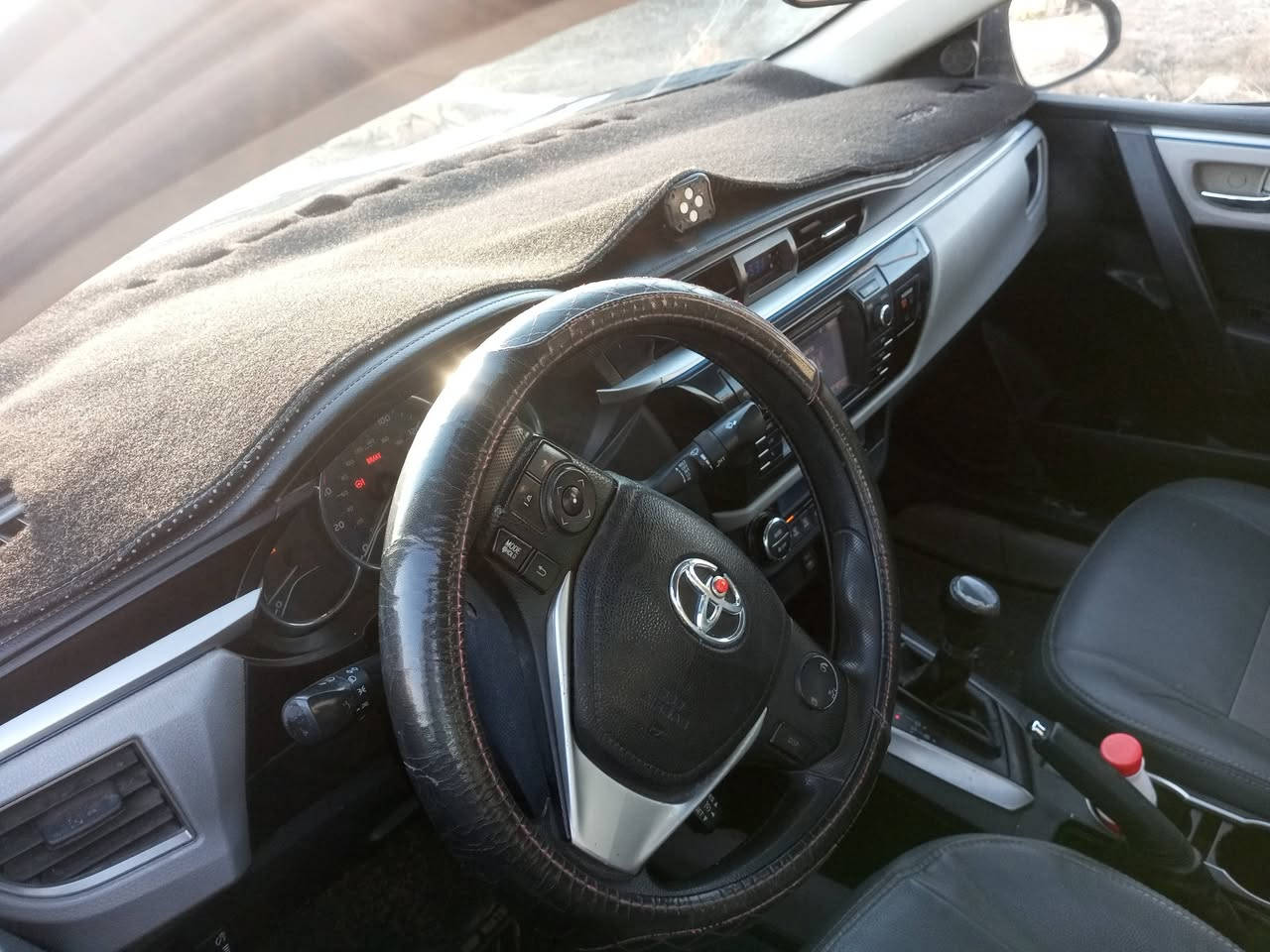 سلام عليكم كورلاء 16 للبيع كير محرك وتبريد خير من الله تخم تاير صدر جديد سياره بيه  بدون دواخل رقم بغداد دولي بسمي ثاني يوم تحويل هزه جديده سنويه جديده مكان سيارة بغداد سعر 98 وبيه مجال بسيط للاستفسار اتصال ***********
