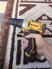 دريل تزاكا اصلي ويا جنطة وشاحنته الأصلية وبطاريات ثنين الاصليات  السعر...