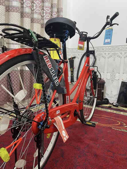 سلام عليكم 🫡 
بايسكل 🚴للبيع بدون غراض جمبزه 🙃 

ألون احمر 🩸🍅

الموديل 2018 😾 

نازل من كرار ابو النقش ⛄️ 

السعر 170 🔥 وبي مجال حك الجيه 😱 

العنوان شارع المدينه النجف الأشرف 🫡

راسلني خاص يعجبك عل مازنجر 💝 

او واتساب *********** 😾🧸
