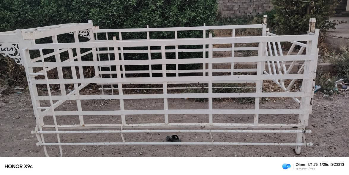 محجر للبيع مال كيه نثيه مكان بغداد قرب بسمايه سعر 375.   *********** محجر جديد
