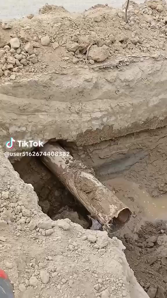 حفر ابار يدويه و تجفيف المنهولات وتعبيرات الشوارع ***********
