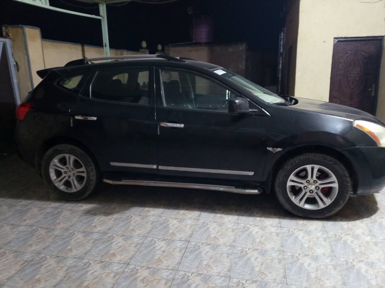 السلام عليكم للبيع نيسان روج 2011 باسمي مداور ثاني يوم رقمها ذي قار سنويه الاس 28 تخم تايري كهربائيات شغاله حداديه جديده  *********** الاتصال على هذا الرقم
