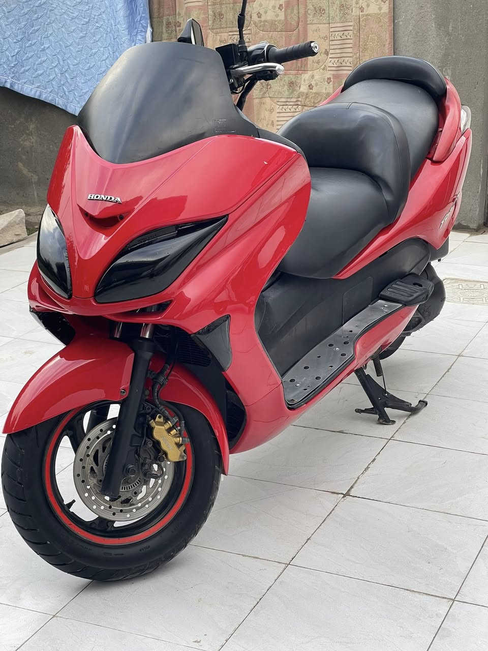 سلام عليكم فورزه08 كرستال مكفوله كفاله عامه مدفوعه كمرك وجاهزه للترقيم/ بصمه سويج طوارئ استاند حساس كلوب جنطه بك لايت كرستال افجوج ذهبي دراجه جديده وبلاديه شلعه معدل فول كهربائيات كله شغاله لون مميز طماطي تخم تاير مال يابان بيه/
/سعر مليون 300 وبيه مجال مكان بآبل توصيل موجود/***********🌹
