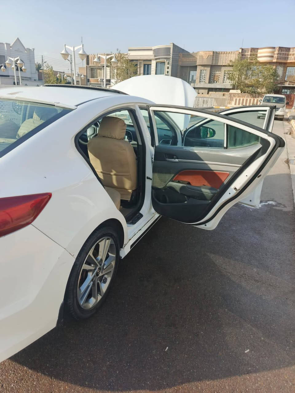 النترا 2017خليجي وارد ايراني فول مواصفات 1عله 1جاهزه بصمه كشانه جلد تبريد تدفئه مكاني الخالديه  *********** التصال
