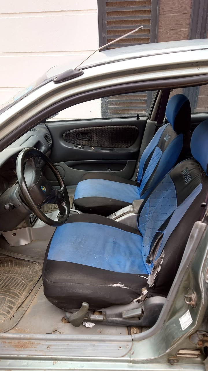 بروتون ويرا 2005 للبيع – بغداد رقم جديد

السيارة لون زيتوني مصبوغة عام ، وسنويتها لسنة 2030 مو بأسمي محركها 1400 كابريتر والمحرك والكير بحالة جيدة لكن بيها بعض الأمور المحتاجة تصليح:

- محركها بيه رجة بسبب أذانات ويحتاج تنظيف كابريتر
- مشط ستيرن ينقص زيت 
- تبريد واكف بسبب الكهربائيات
- انضربت عندي باب خلفي مثل ماموضح بالصورة والدعامية الخلفية
- تبديل سچة ماسحات 
- ولف حماوة مشكل
- عداد السرعة واكف بيها ويشتغل بس الرون والحماوة والبنزين
- كهربائياتها رجعتهن بلادي ومشط كان مشدود صيني وبدلته بواحد تفصيخ نظيف. 
- شاد السبير لانه التاير مبنجر.

تكلفتها كلها توصل لل600 بالزايد لليحب يعمرها . وطالع بيها محافظات نجف كربلاء بغداد ومافشلتني ووكفت . وذكرت كل هالتفاصيل لأنه مااقبل واحد يتعنى خطية على سيارة ويطلعن عطلاتها اكثر من سيارتي وتالي يخيب ظنه ويرجع . 

السعر: 34 ورقة وبيها مجال للشراي
الموقع: واسط الصويرة 
للتواصل : ***********
