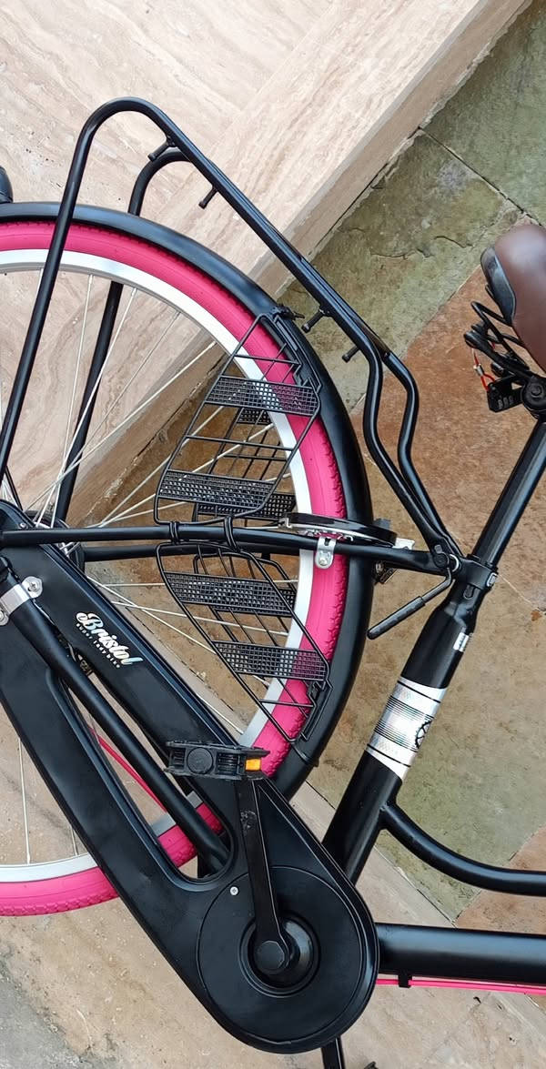 ━━━━━━━━━━━━━━
👋🌿 الســلام عـلـيـكـم ورحـمـة الله وبـركـاتـه 🌿👋 (#العنوان #كربلاء #طوريج )

🚴‍♂️✨ دراجـــه هـــوائـــيــة لــلــبــيــــع ✨🚴‍♂️
#نوع بناتي شكل مميز 
📦🔥 حــــاويــــه أصــــلــــي #حجم 26 
#موديل 2020  غير مستخدم 
💯🔧 نــظــافــة – ٩٥٪؜
🛠️✔️ شـــرط الــفــحــص والــنــظــافــة والــضــمــان 
#ملاحظه لون الأطارات بلاديات 

🚚📦 تــتــوفــر خــدمــة تــوصــيــل
لجــمــيــع مــحــافــظــات الــعــراق

📞📲 للاستفسار أكثر: ***********
🌹🤝 أهــــلاً وســــهــــلاً بــــكــــم 🤝🌹
━━━━━━━━━━━━━━
