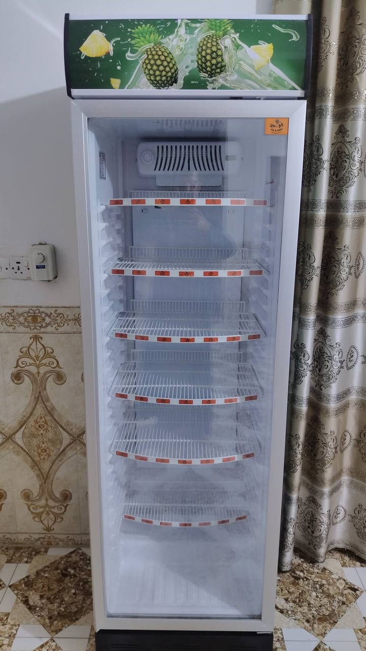 السلام عليكم براد نوعيه الواحه للبيع ماخذه جديد مستخدم أقل الشهر السعر 450 وبيه مجال معا رفوف خشب صاج عدد 6 الطول مترين ونص الوحه معا سجج مالتهن. سعر الرفوف 150 المكان جزيرة الخالديه الملاحمه رقم الهاتف ((***********))
