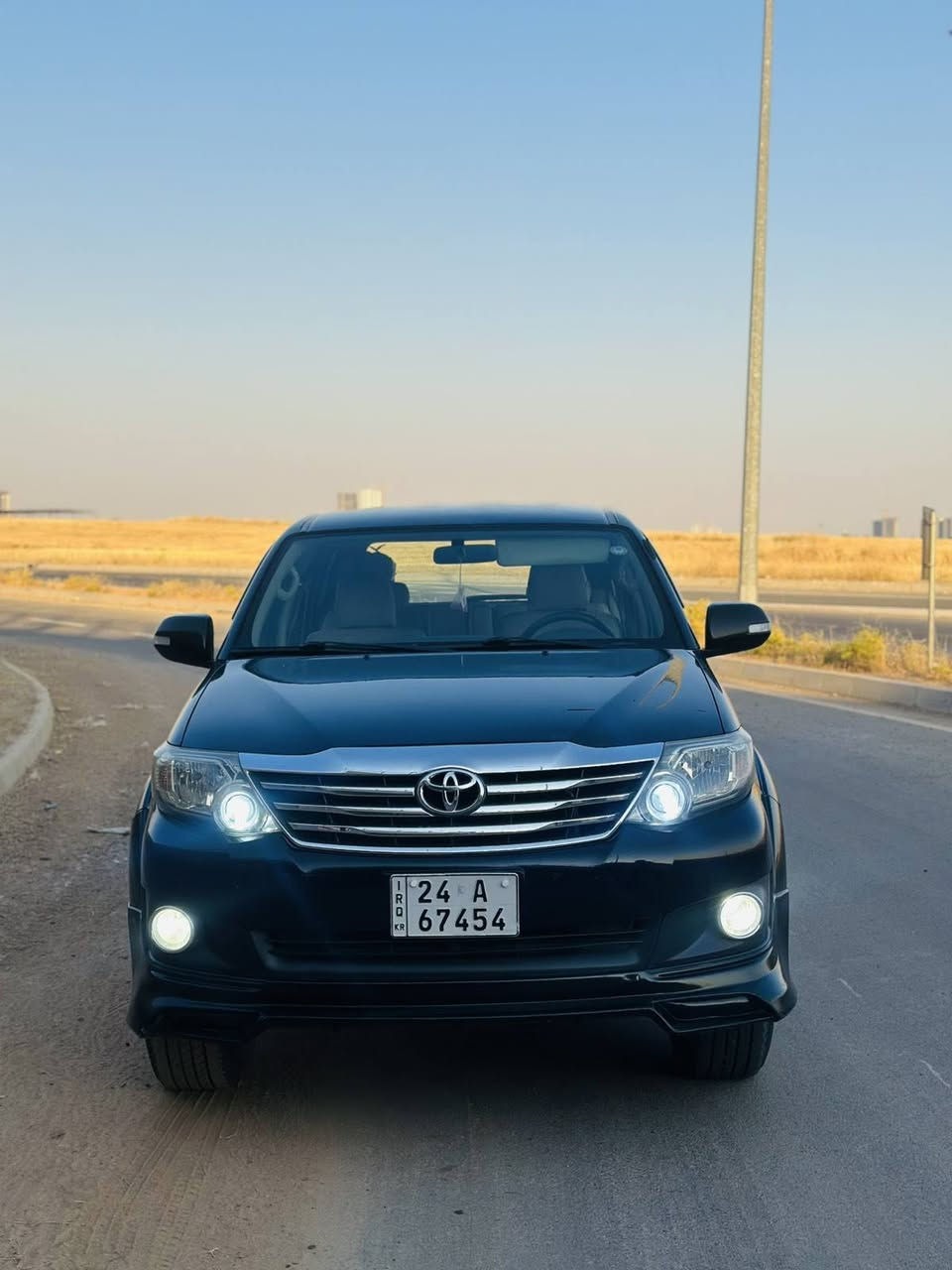 تویۆتا فۆرجینەر مۆدیل 2013فول مواسەفات گێرو مەکینەی بەشەرد مەکینەی نەکراوەتەوە سەنەوی نوێیە تا 2031 شاشە ئایپات نەینۆک شەفت شەخال سبوخ بۆنیت و سەقفی لەسەر کالبونەوەی بۆیاخە بێ  لێدان بێ ساردی  سحری 155و مجال  شوێن هەولێر *********** أربيل, العراق
