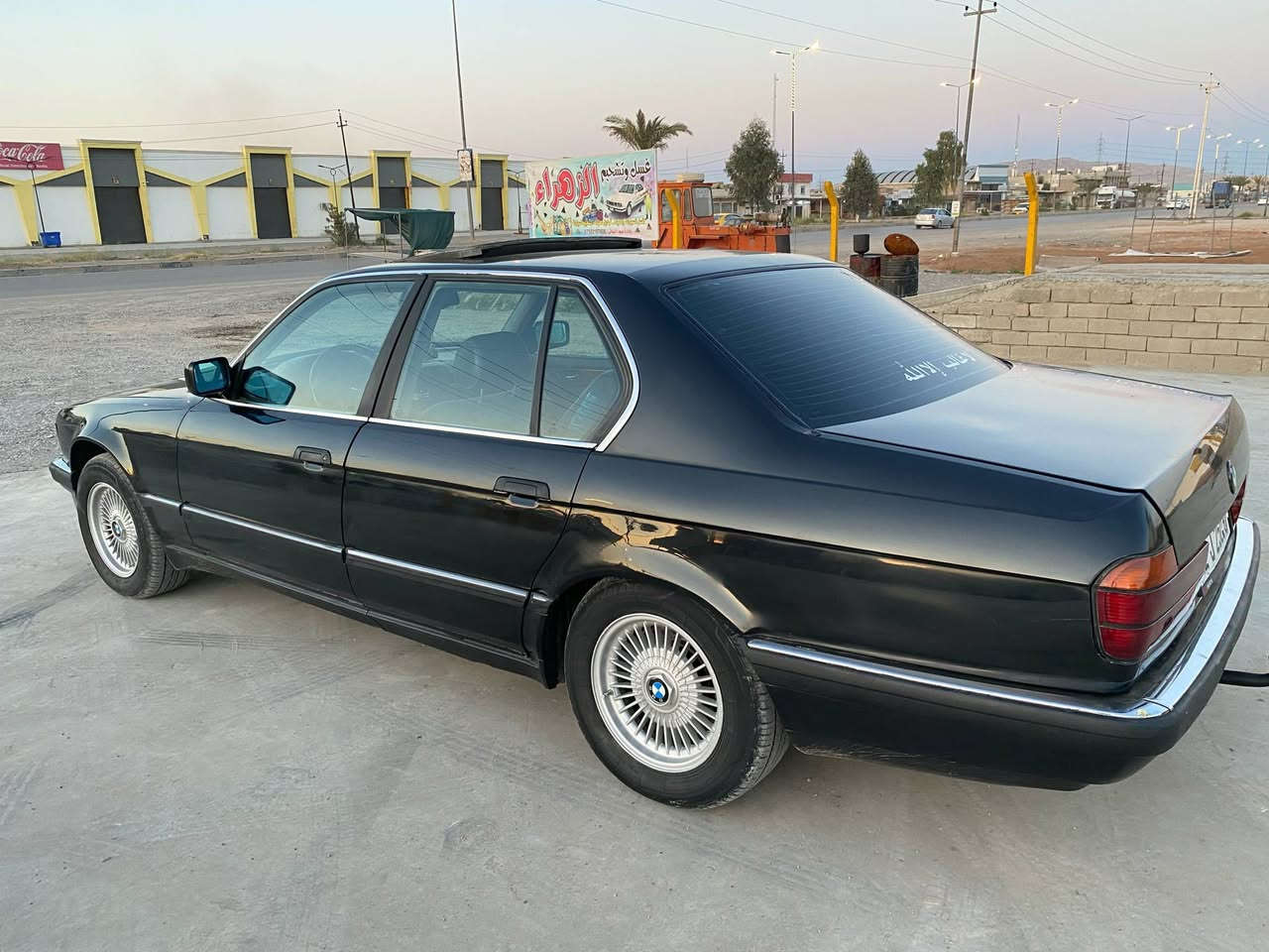 للبيع ✨BMW 730 V8 ✨لون اسود كحلي
فول اوتو مديل94✅ 
 بخ جماليه مصبوغه اول صبغه✅
تبريد تدفئه قطعتين شرط ✅
بجم عريض ✅
دبل جكمجه✅
كشنات كهرب جلد تدفئه امامي خلفي ✅
خزن ميموري للكشنات ✅
محرك 8 شرط كير شرط✅
حماوه ثابته اقل من النص ✅
طخم كامل جديد✅
طخم تايرات جديد✅
✅ABSشغال
سنتر لوك ✅ 
كابون بانزين ✅
رقم انكليزي ✅
سلايت 3 وضعيات ✅
4جامات كهرباء✅
لايتات بلادي شركه✅
بدون خياس✅
صاج بلادي مو لزك ✅
مكفوله  والكص✅
✨فول السياره✨

سعر السيارة 70 ورقة

***********

***********
