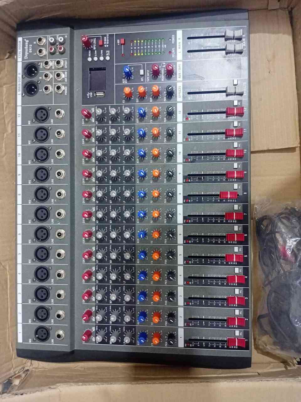 السلام عليكم موجود عندي
مكسر أخرس 12چنل السعر 80 الف
مكسر أخرس 4 چنل السعر 35 الف

مستخدمات قليل 

عنوان بغداد الكاظمية توصيل بس للمناطق القريبة


**إذا كنت صاحب هذا الإعلان وتريد حذفه لأي سبب، رجاءا أرسل رسالة إلى الدعم الفني**