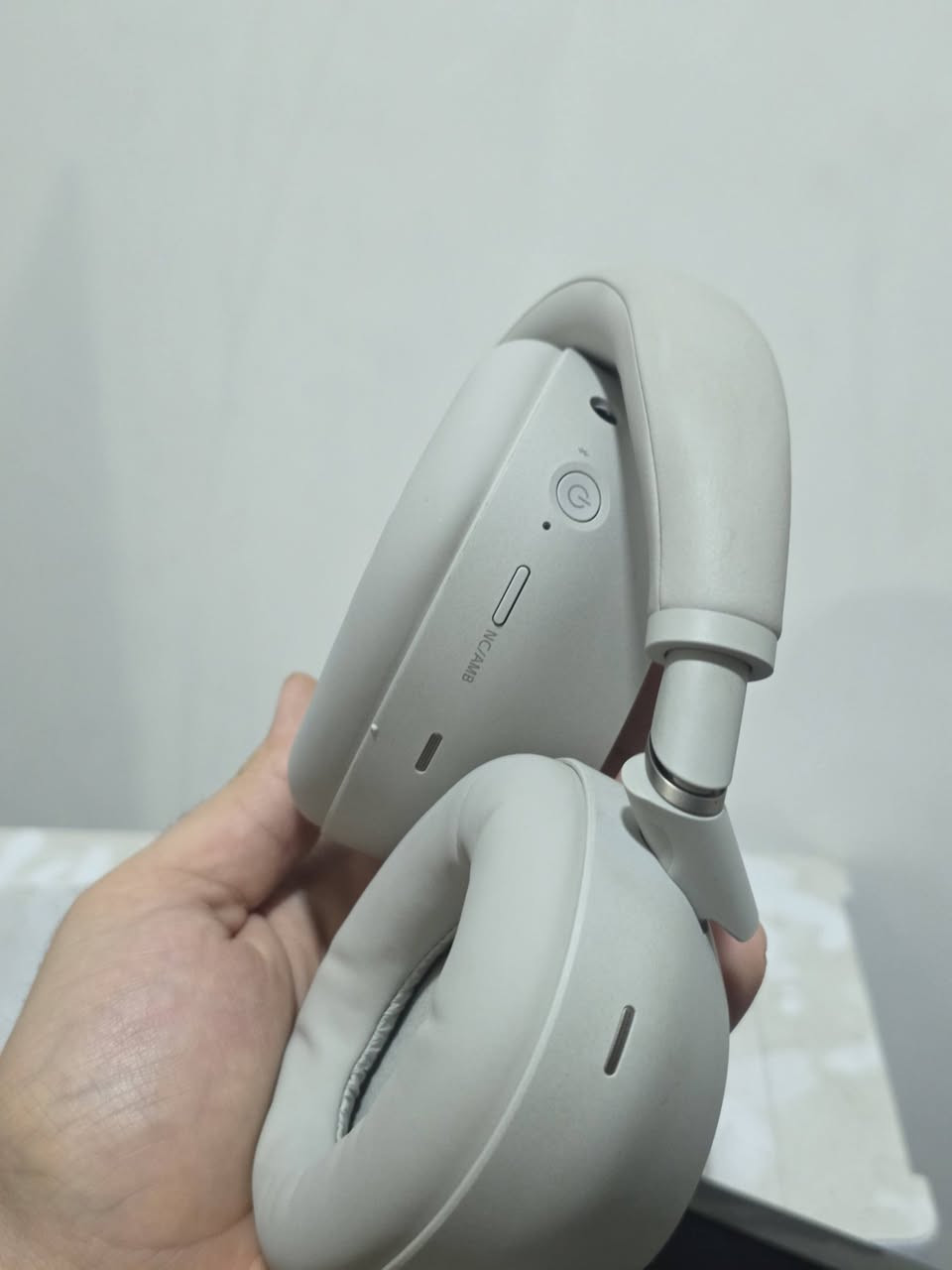 السلام عليكم
sony wh 1000 xm6
كامله الغراض

بسعر 325 الف

توصيل موجود


**إذا كنت صاحب هذا الإعلان وتريد حذفه لأي سبب، رجاءا أرسل رسالة إلى الدعم الفني**