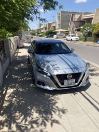 نيسان التما 2023 فئه sv بحاله ممتازه رقم سياره اربيل باسمي عداد الكيلو...