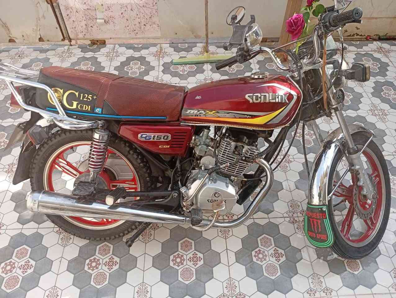 السلام عليكم ايراني للبيع موديل 23بعده لك نضيف السعر 500وبيه مجال خاص ماجاوب مكلف بنشر للتصال ***********
