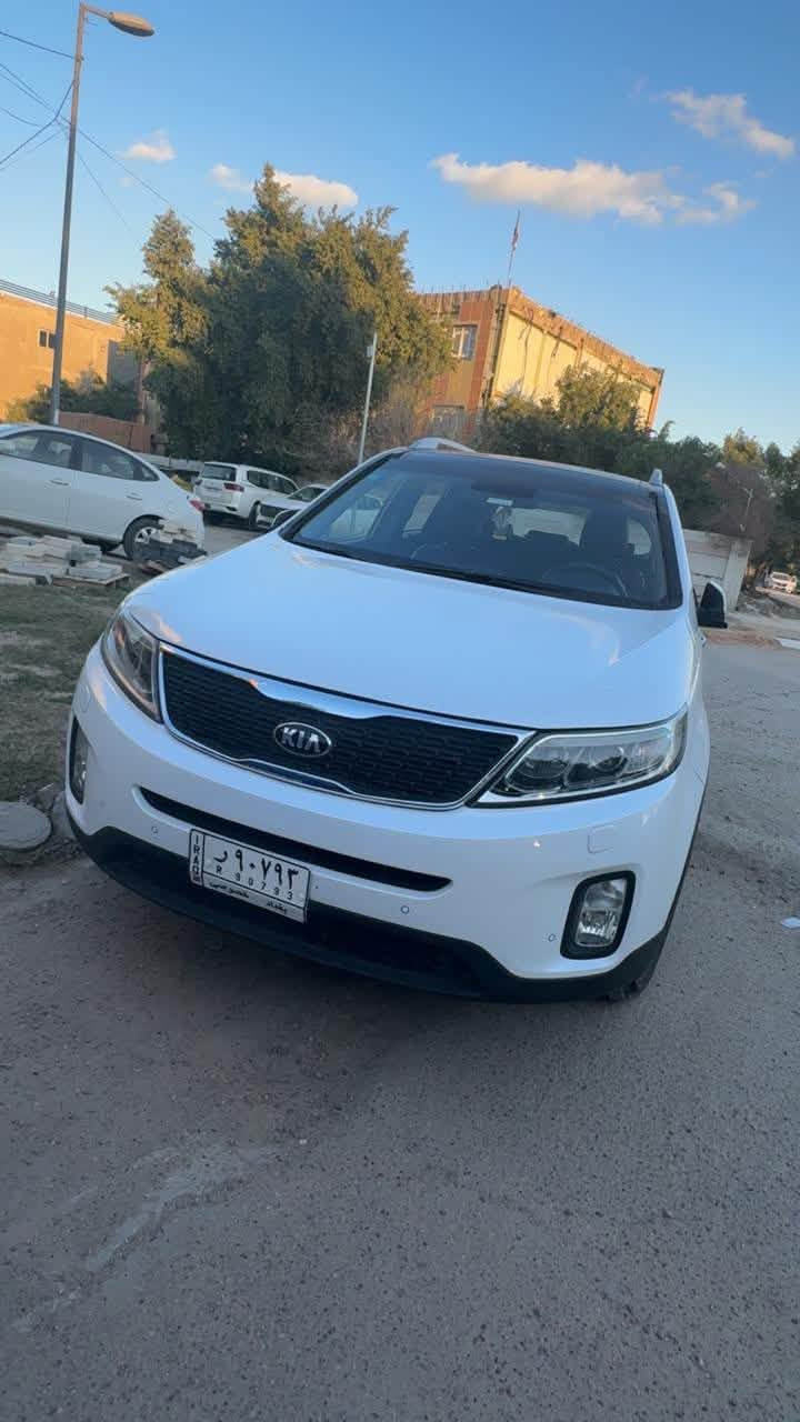 سورينتو 2014 خليجي فول ٧ راكب تبريد ٣ قطع محرك V6 ماشيه 63000 كيلو متر فقط قابل للزيادة اللون صدفي 
***********
مكلف بالنشر
