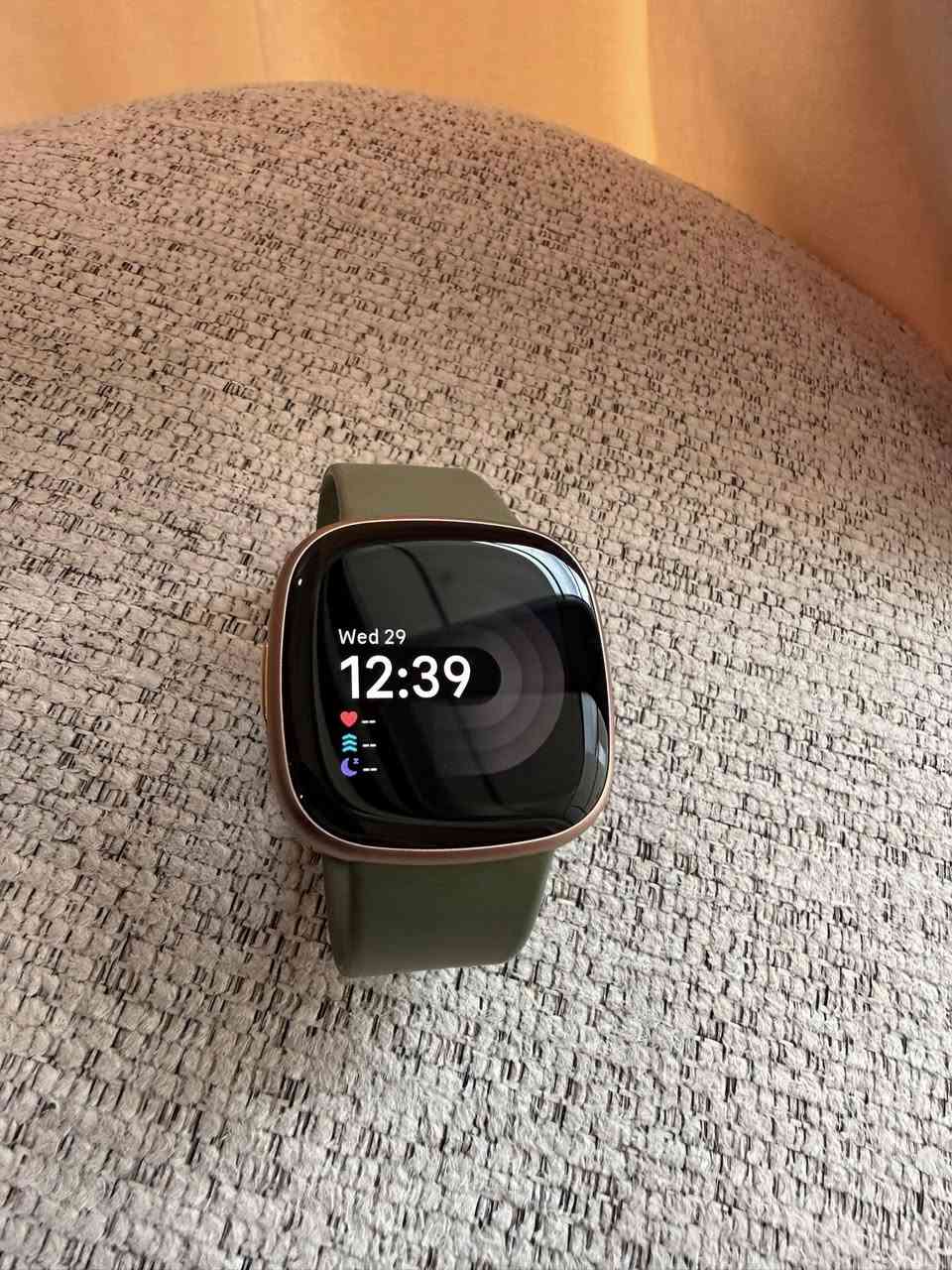 ساعة Fitbit Sense 2 ⌚Fitbit Versa4

الساعة تدعم:

بطاريه تدوم 5 ايام 

قياس الضغط والإجهاد

تخطيط القلب (ايكو) 

 GPS مدمج

قياس نبضات القلب

تتبع النوم بشكل دقيق

تلقي الاشعارات والرسائل والمكالمات عبر البلوتوث 

مقاومة للماء

الملحقات: علبتها الأصلية + الشاحن

🚚توصل كل محافظات العراق


**إذا كنت صاحب هذا الإعلان وتريد حذفه لأي سبب، رجاءا أرسل رسالة إلى الدعم الفني**
