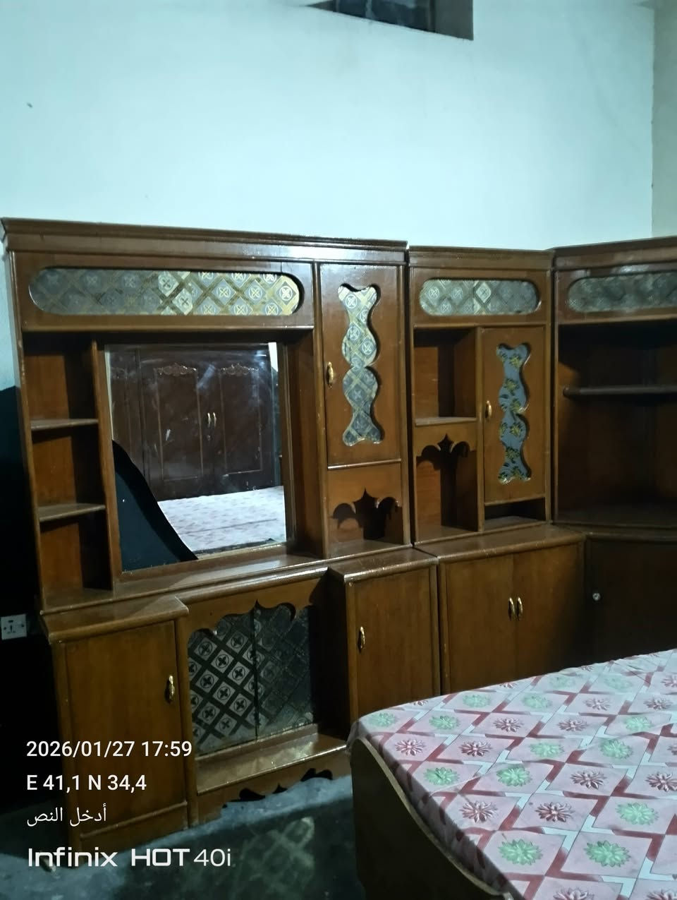 يوجد غرفة نوم خشب حطاطة عراقي السعر 850بيها مجال العنوان مقابل دائرة ناحية الكرابلة  ***********
