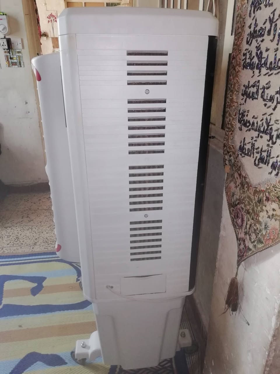 سلام عليكم / كونفيره نوع برفاب الحديث مال بيت حجم كبير بعده كلش جديده نضافه 98/100 حلفات سليلوز بلاديه استعمال جدا قليل للبيع
السعر 125 وبيه مجال للطيبين
العنوان حسينيه راشديه قرب المستشفه التركي
ملاحظه مامتواجد ع الفيس اتصل وتدلل ***********
