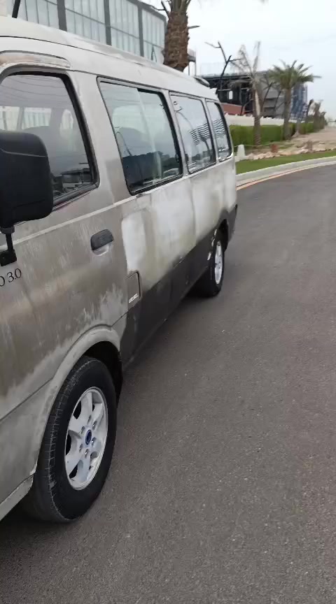 السلام عليكم بريجو شبوط للبيع فقط موديل 2002 رقم بغداد انكليزي الجديد #سنوية_باسمي داخلة هزة جديد سنوية نافذة 2029  مصفرة هيئه ومرور  خطهة باب شرجي بياع 
محرك كير اكسن مكفولات 
ابيع نقد فقط لاراوس ولا ابيع اقساط 
السعر 94$ مجال بسيط حك الجية  الي شوف السيارة غالي خلي يعبر المشور كلشي اكو بالسوك 
مكان السيارة #بغداد_الدوره_شارع_الطعمة  
خاص ماجاوب الشراي يتصل مباشر الاتصال 
***********
