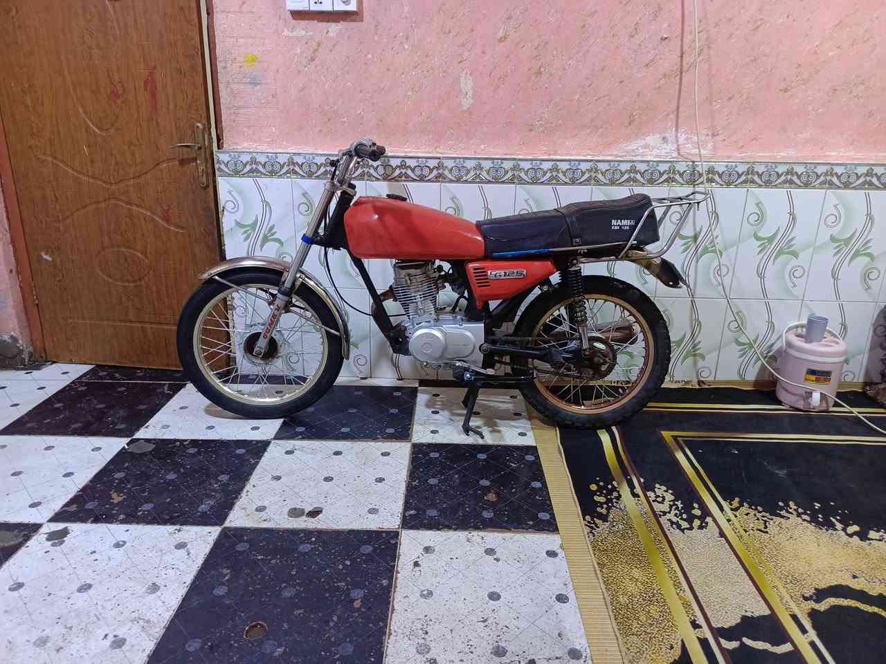 السلام عليكم دراجه للبيع رقم اسود السعر 375 مكاني بصره القبله/***********
