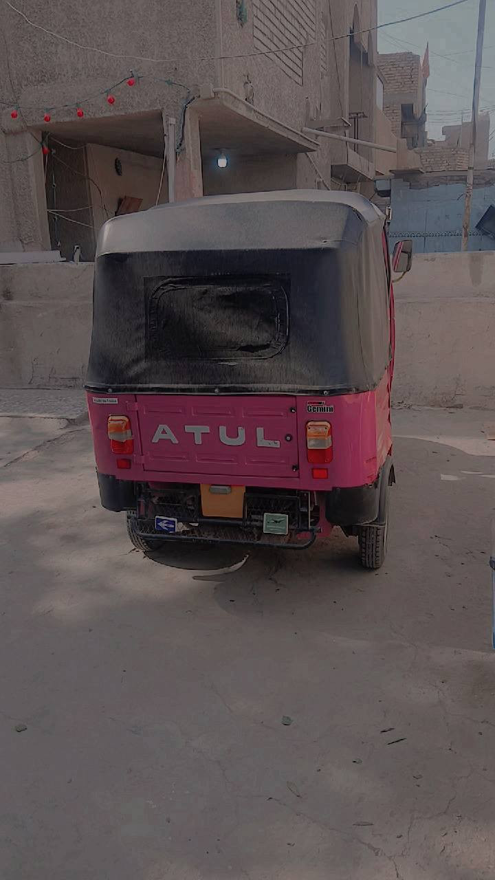 سلام عليكم تكتك تول للبيع موديل 2019وراق مو رقم سعر واحد وسبعمية 1700وبيهة مجال مكاني بغداد الامين قرب حسينية محسن الحكيم رقم الهاتف ***********بي واتساب
