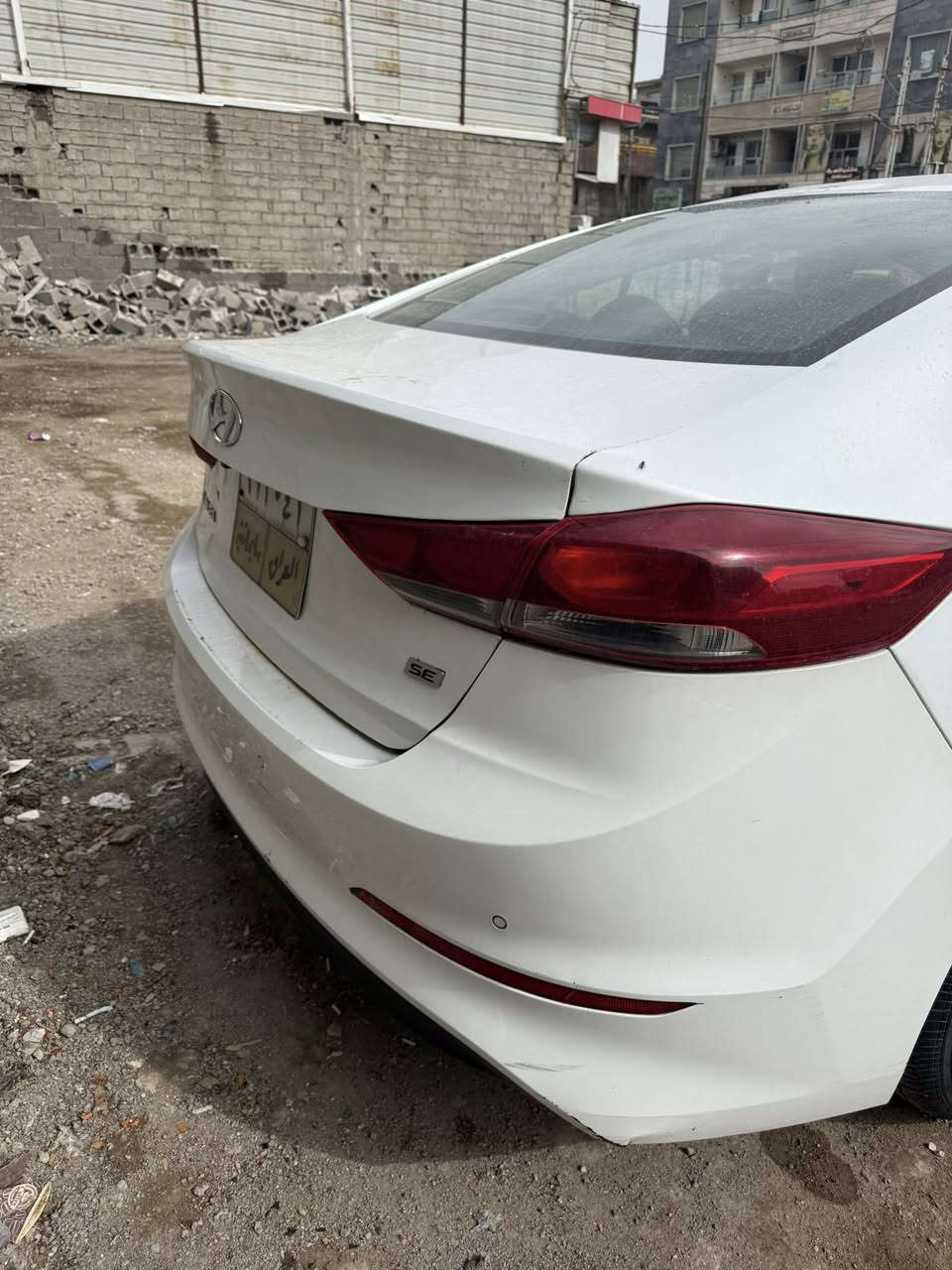 السلام عليكم النتر موديل 18 ماشيه 120 الف حادث امريكا بس قبق جنطه وهنا بالعراق بيهه صبغ فقط بالبابين مال الصدر بدو اي دواخل يعني طخة خفيفه جدا وشخوط بيهه شويه تكشير بالقمارة والبنيد واضح بالصور لان هذا الموديل كله يكشر السعر 123 وبيها مجال عنوان بغداد الجديدة شارع المسبح م ***********
