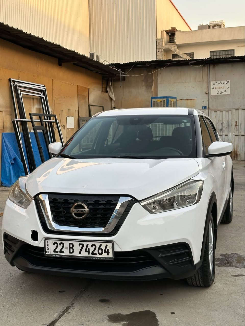 نیسان کیکس ۲٠۲٠ بێ سبوغ دوو سێ  جێگای بچوک پی دی ئارە سەنەوی نوێیە گێر و مەکینەو تەبرید بە شەرت یەک نەرمە تەزرەی خەفیفی هەیە  چوار تایەی نوێی بۆ بەستراوە ۳٤ هەزار رۆیشتوە هەموو شتی بەشەرت 
*********** أربيل, العراق
