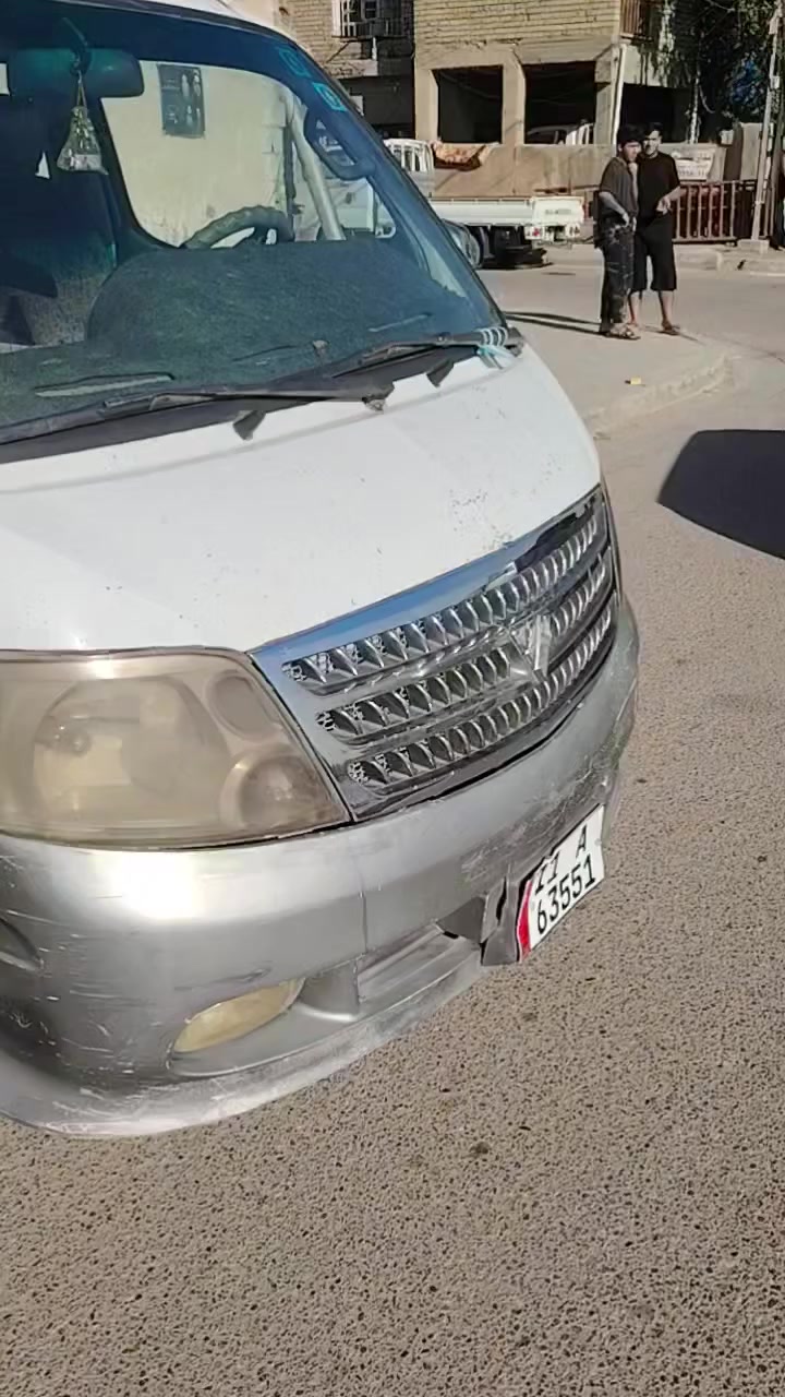 سلام عليكم فيتون الوان الفين ثمانيه رقم انكليزي سنويه. انتهاء ٢٠٣٠  شرط تحويل ثاني يوم بسمك سيارة نضيفه تخم تاير جديد كشره حلوه المكان بغداد العبيدي ***********
