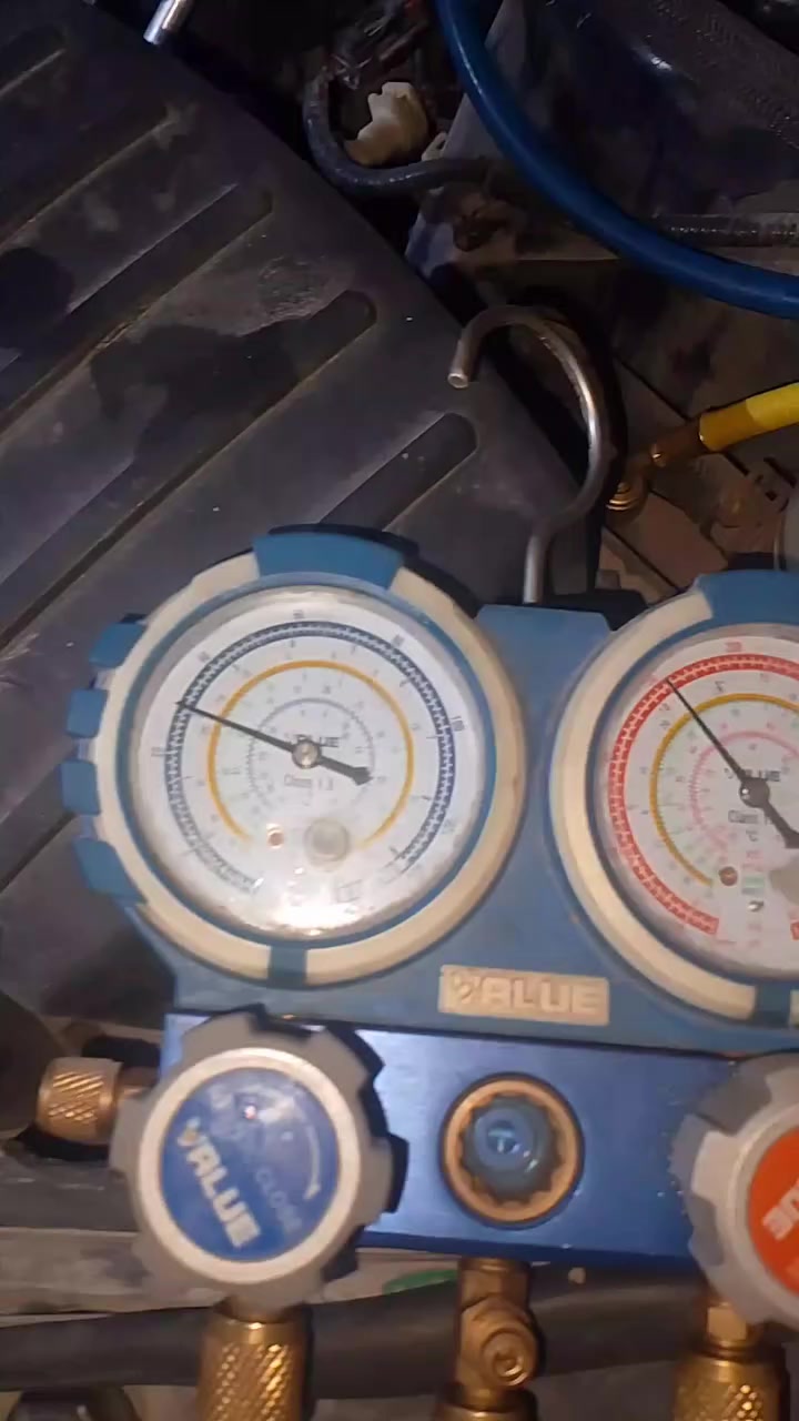 مركز القمة لصيانة السيارات الحديثة 
فحص بالجهاز برمجة كهربائي تبريد 
العنوان النجف شارع الحولي قرب ملعب النجف الجديد مقابل وزارة الشباب والرياضة
للاستفسار *********** وتساب
