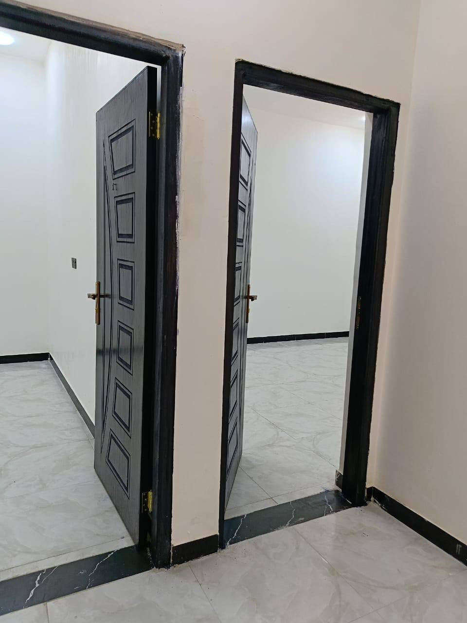 يعلن مكتب عقارات بلد
***********📞

♦️ دار للبيع في شط العرب باب الهوى 200متر 
ـــ 3غرف ـــ وصالة ــ ومطبخ ـــ واستقبال ـــ وحمامات ـــ كراج
الســـعر  120وبي مجال  قليل 
للإستفسار ***********
🔹️العنوان المكتب عقـــــــارات بلــــــــــــد باليوبه قرب مدرسه ام أيمن
♦️نستقبل كافة العروضات في شط العرب البصرة, العراق
