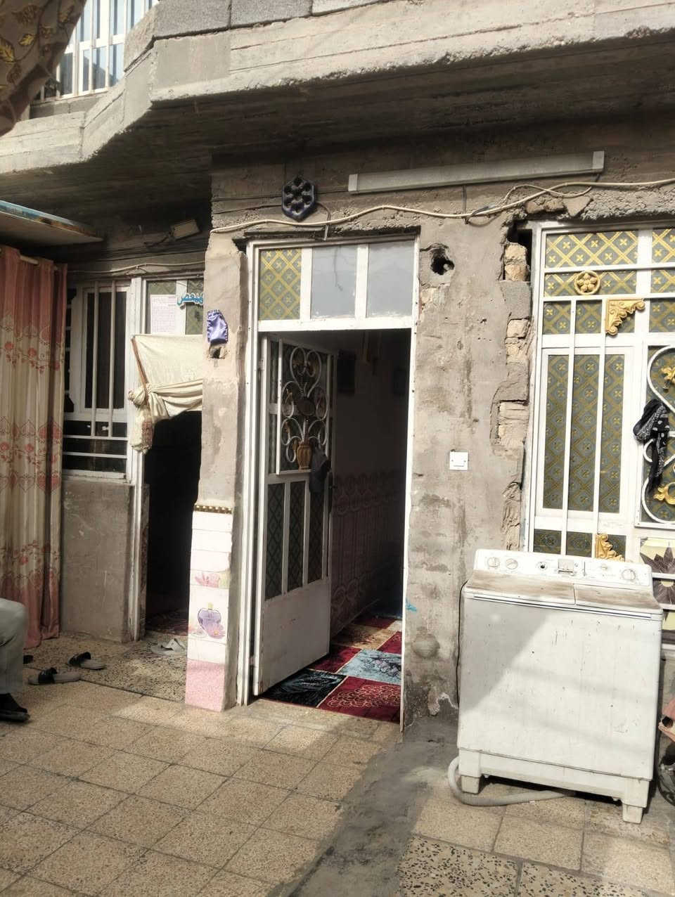 بيت للبيع ١٠٠ متر منطقة سبع قصور شارع سيد علي أبو مجلس البلدي منطقة جاهزة من ماء السعر ٥٥ وبيه مجال مستعجل على بيعتة الاتصال على الرقم ***********
