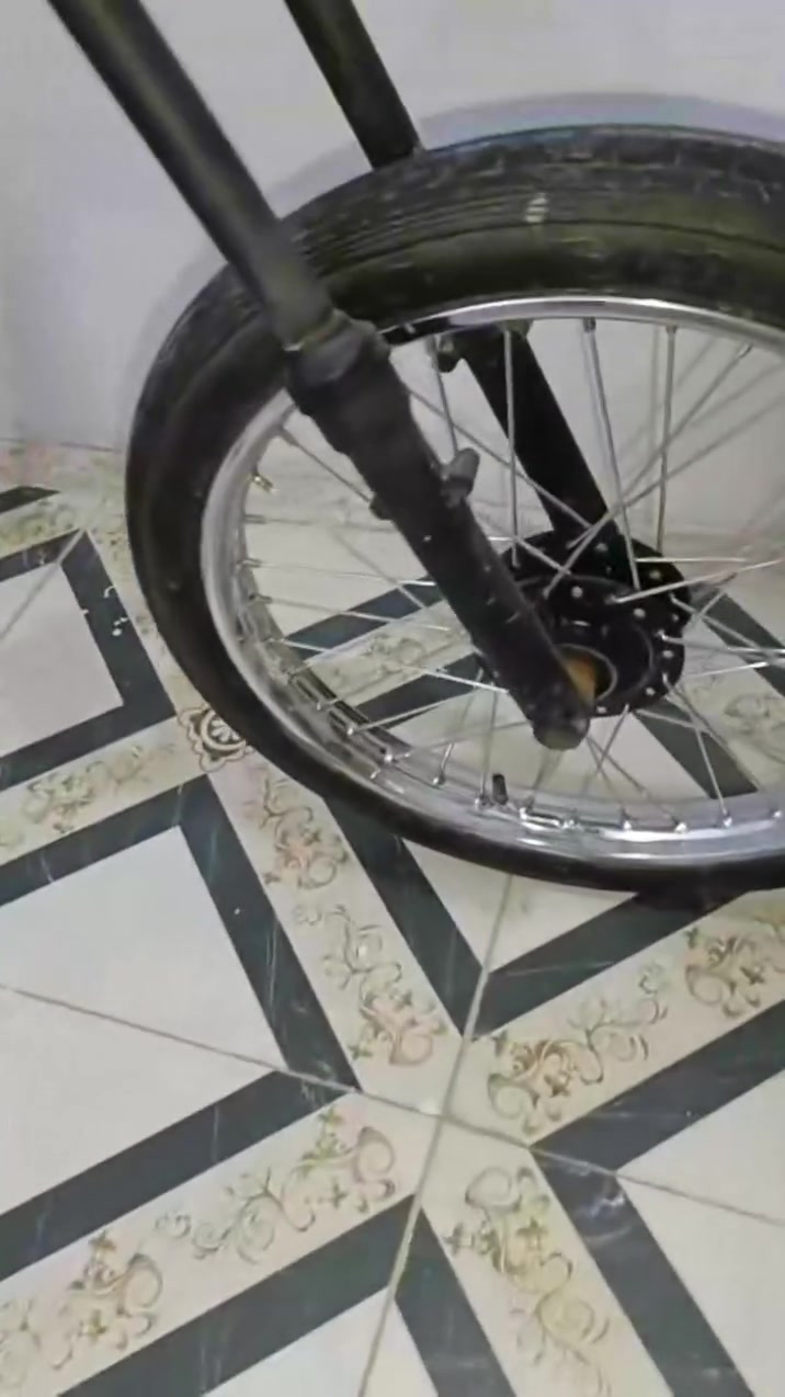 السلام عليكم شاصي كلك كلك كلك بوريه ضعيفه ويا ماشه وستان وسدر كامل وكزوز  دبلات وره وسيبايه وكشن كله جديد سعرهن 175 مكاني بصره كرمه علي رقم موجود بي واتساب ***********

