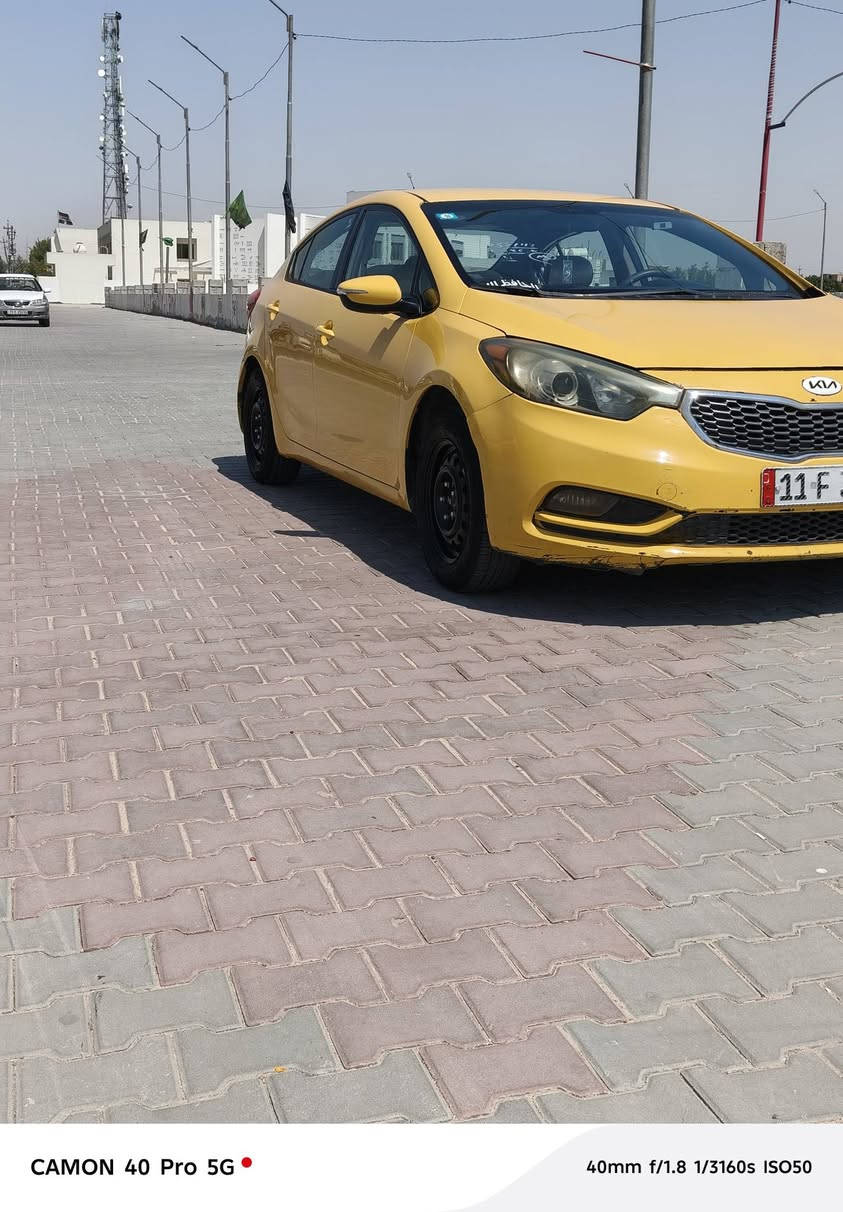 مكينه 2000 دوش
موديل 2014
كير مكينه تبريد حداديه تخم تاير 
كله جاهز  
حادثهه جاملغ امامي بدون دواخل 
خير من لله السياره مدوشمه عام 
سعرهه 93 وبيهه مجال 
مكاني بغداد الحسينيه 
***********

