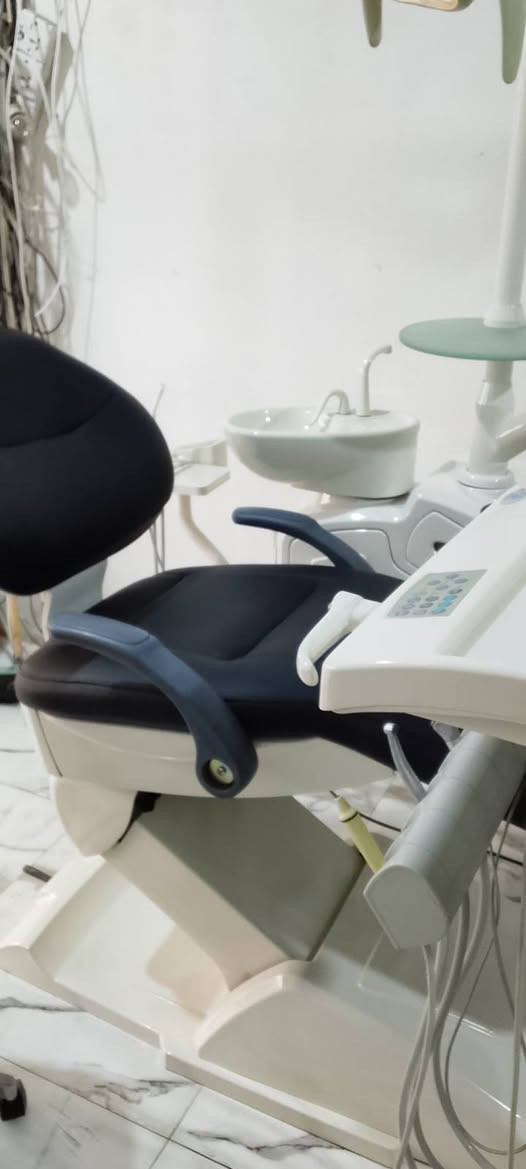 #للبيـــــــــع_كرســــــــــي أسنان مستعمل نوع Hurol  بسعر  مناسب /نشكر ثقتكم بمكتب  / الهادي دنت مستعدون 
°نقل عيادات الأسنان داخل وخارج بغداد

°تأهيل/صيانة /فتح /نصب كافة كراسي
الأسنان

بيع وشراء جيرات مستخدمه وجديده 

دوشمة كافة كراسي الأسنان
تخطيط وتأسيس عيادات الأسنان  

*********** / ابو هادي / عنوان بغداد  باب الثالث جزيرة بغداد السياحيه
