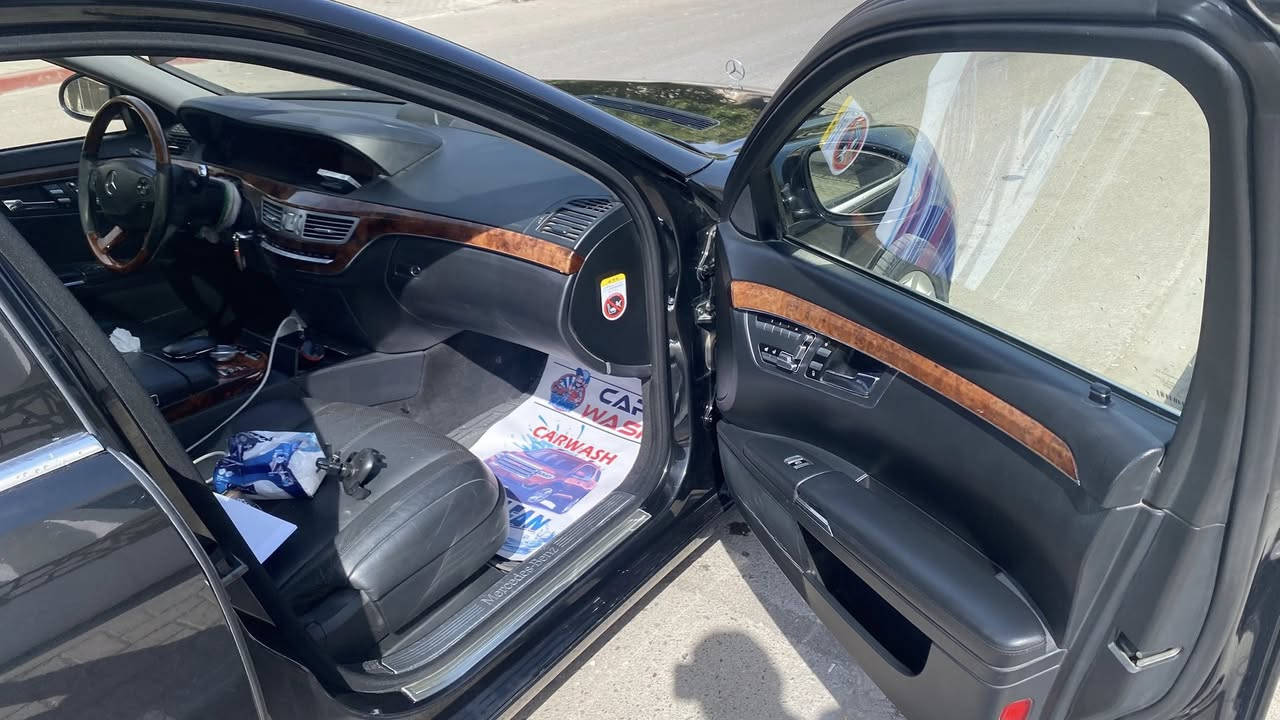 مارسيدس s550
بدون كص كفاله عامه 
سياره فوووول
واحد على واحد
مكينه گير حداديه كفاله
تبريد تدفئه تحكمات كلشي جديد وبدون نقص
محافضة البصره
السعر قفل٩٠


**إذا كنت صاحب هذا الإعلان وتريد حذفه لأي سبب، رجاءا أرسل رسالة إلى الدعم الفني**