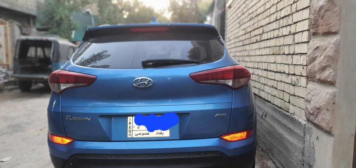 السلام عليكم توسان موديل ١٨ وارد امريكي صور الحادث داخل المنشور سياره ماشيه 69الف سياره بدون يرباك بدون تبديل نص فول السعر165وبيها مجال الاتصال ***********
