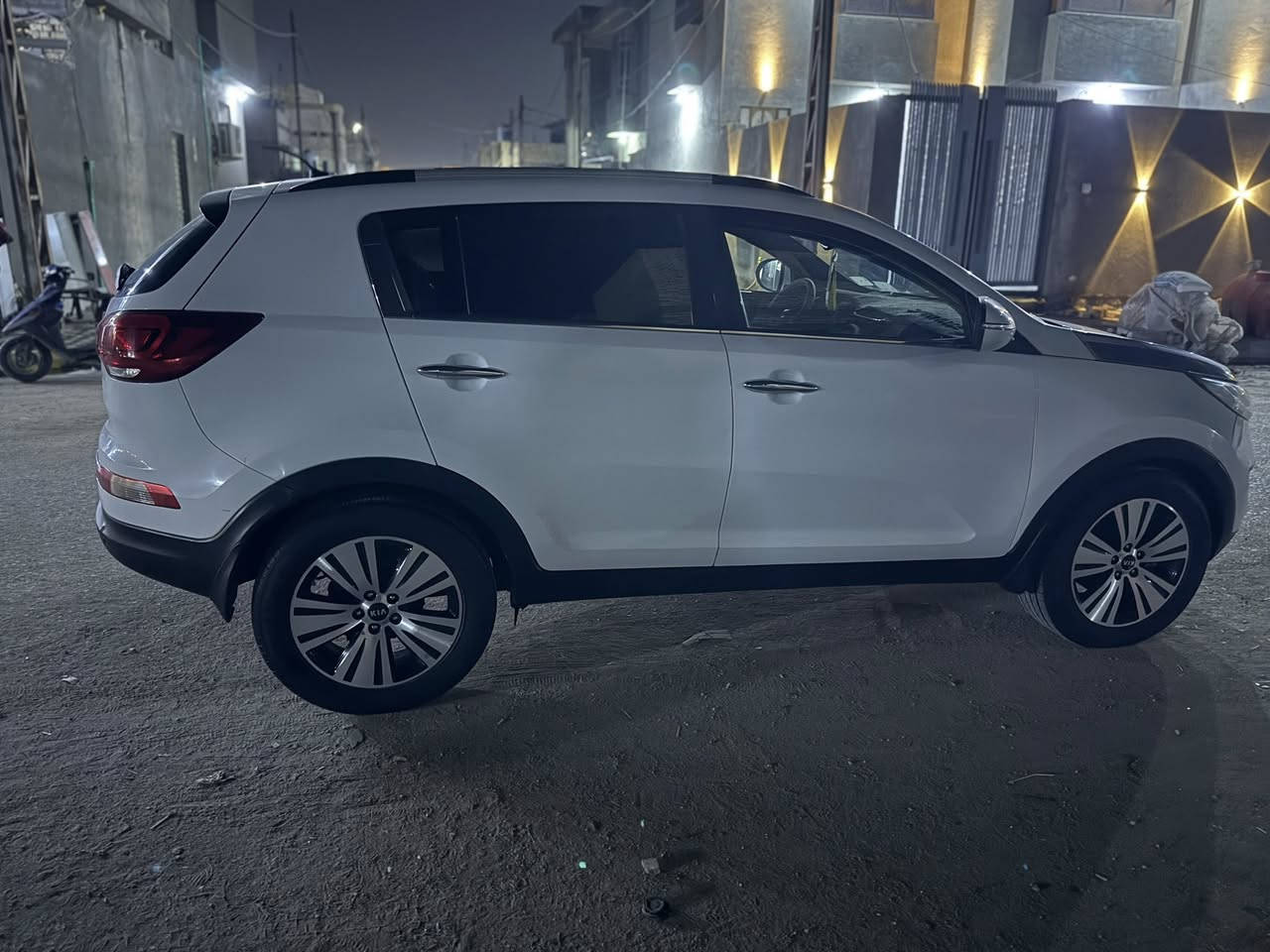 كيا سبورتج 2105 مكفوله باسمي سياره جاهزه
***********
