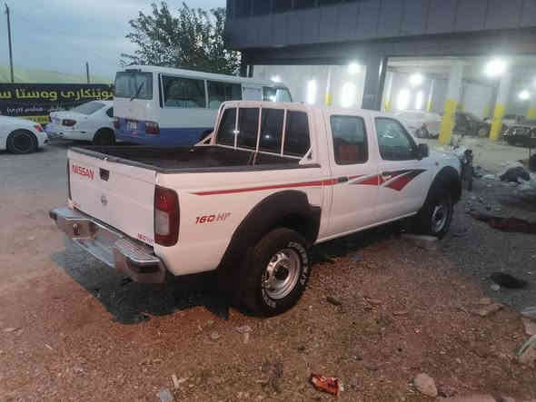 نیسان پیکاب دەبڵ ئەکسل
مۆدێل 2007 
ناو سوور
ساق
بۆیاخ کراوەتەوە لەسەر ساقی
گێڕوو مەکینە بەشەرت
85 وەرەقەو ماعمەلە
0750 117 9849 حلبجة
