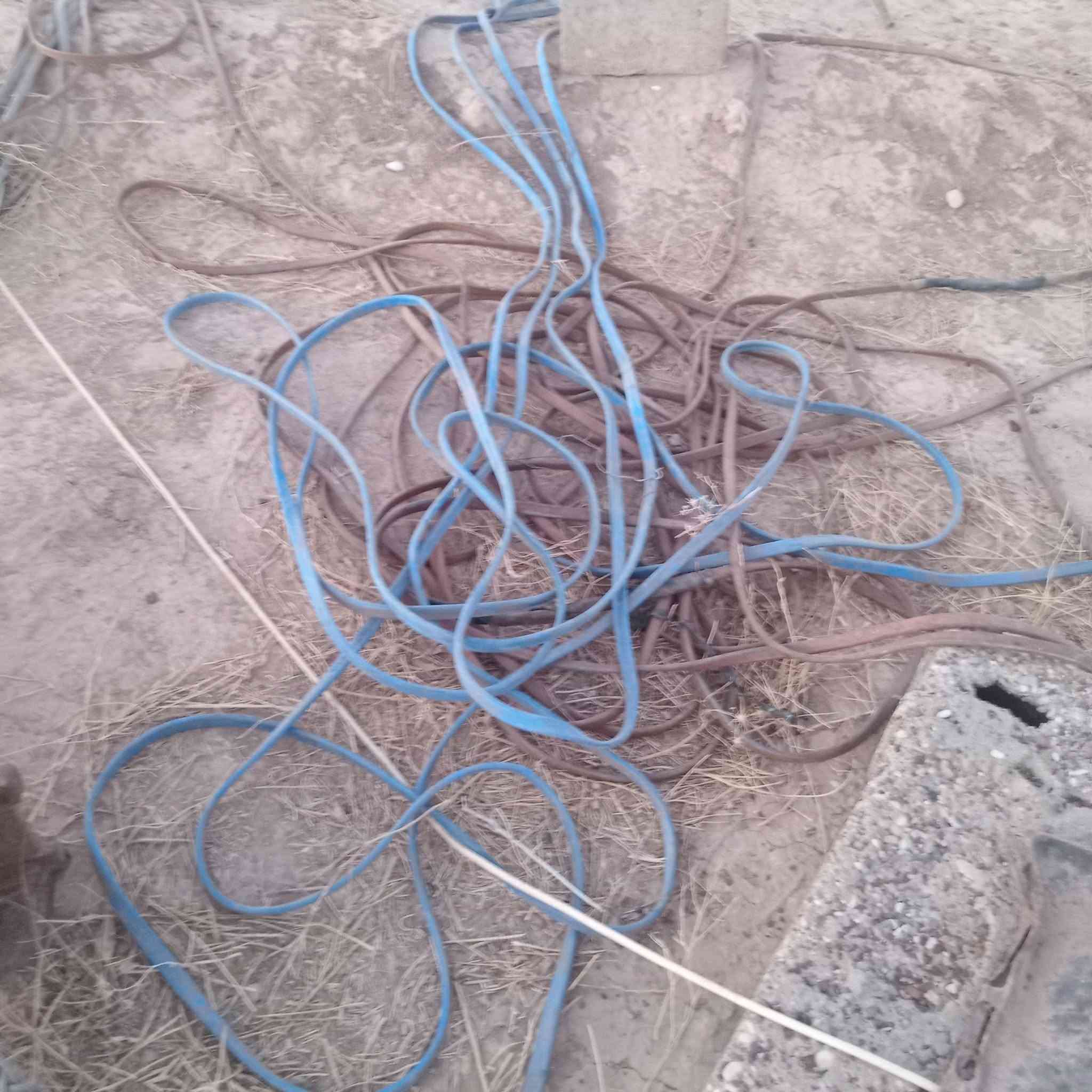 طاقم بواري 3انج بلاستك
كيبل120متر
غطاس 30حصان
مضخه 46
للستفسار ***********
