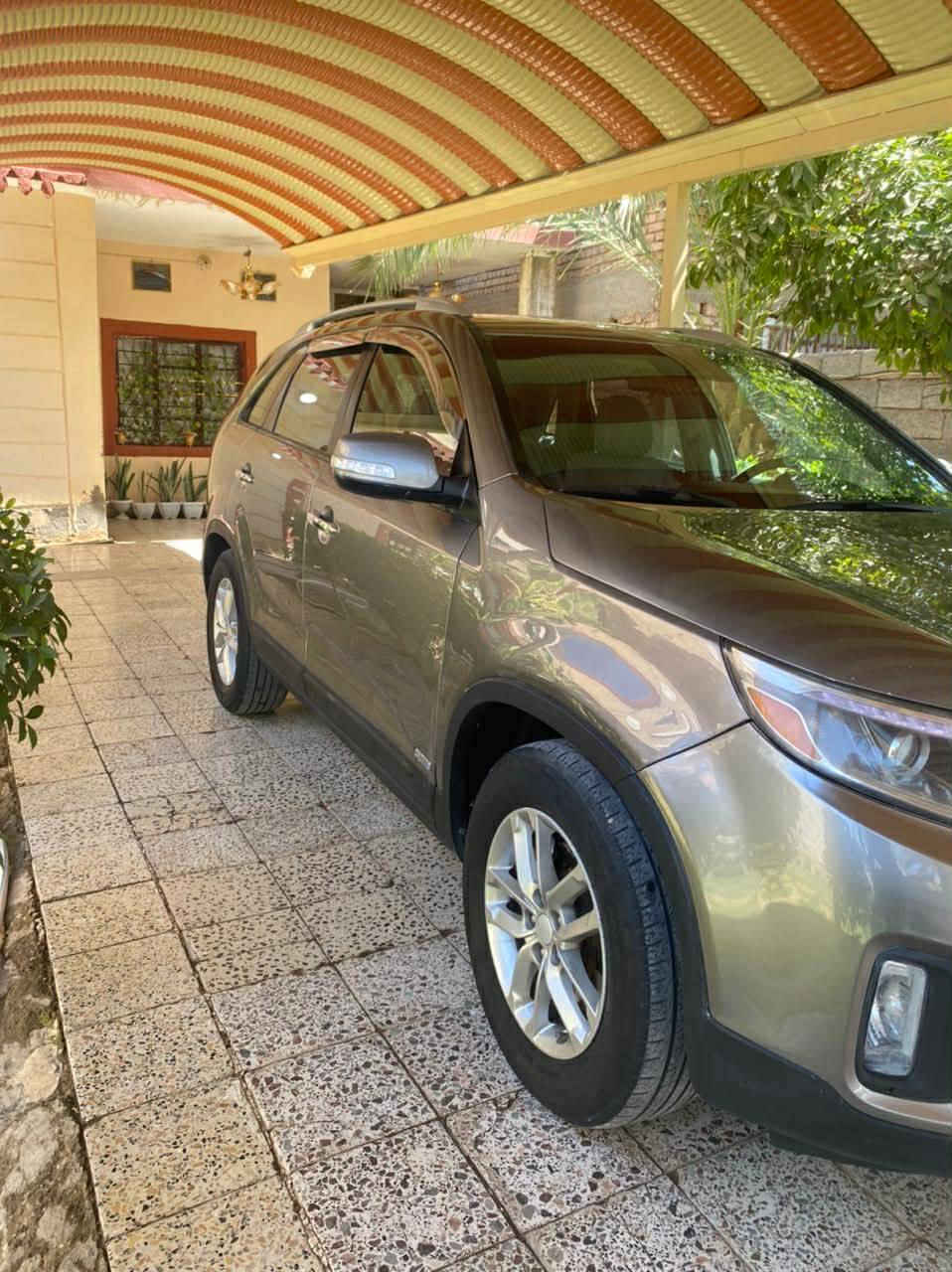 سلام عليكم
من رخصه الادمن المحترم 
سورنتو 2015 أمريكي 
2400  
السياره بيها  سونار موجود
السياره نص مواصفات 
ايكو 
مانع انزلاق
السياره جاهزه ما تصرف عليها شي 
تخم تاير 
باتري جديد 
كهربائيات كله جاهز 
سعر 135 وبيها مجال بسيط
السياره بسمي  
تحويل ثاني يوم 
مكان السياره ديالى بعقوبه
للاستفسار اكثر ***********
