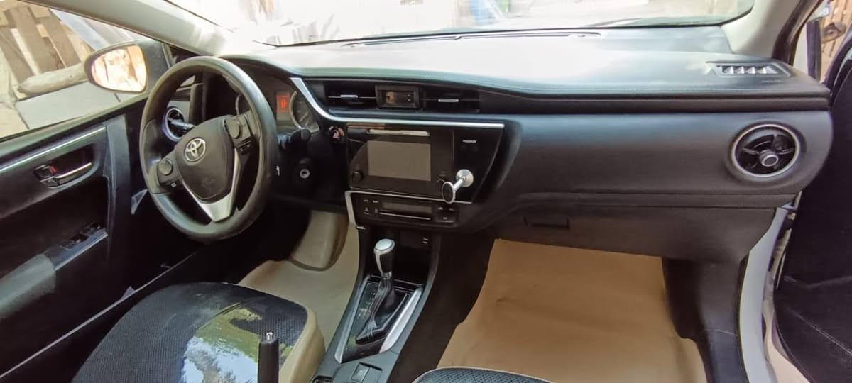 كورلا مديل 2017 بيها رشات صبغ السياره جاهزه *********** مكان بصره الزبير رقم بصره الجديد باسمي تحويل ثاني يوم
