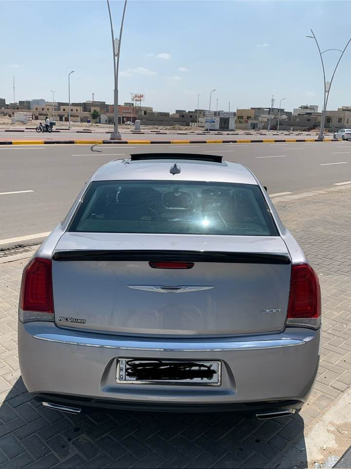 ‏سلام عليكم وبامه  15 مسجلة 22 سنوية الحد 30 رقم ذي قار صاحبها بالبصرة والسيارة بالبصرة السيارة نظيفة بشكل بيهه حادث بلجاملغ 
 الخلفي بسيط رقم الهاتف 
***********
السعر 160 وبيهه مجال قليل
‏سيارة فول مواصفات
