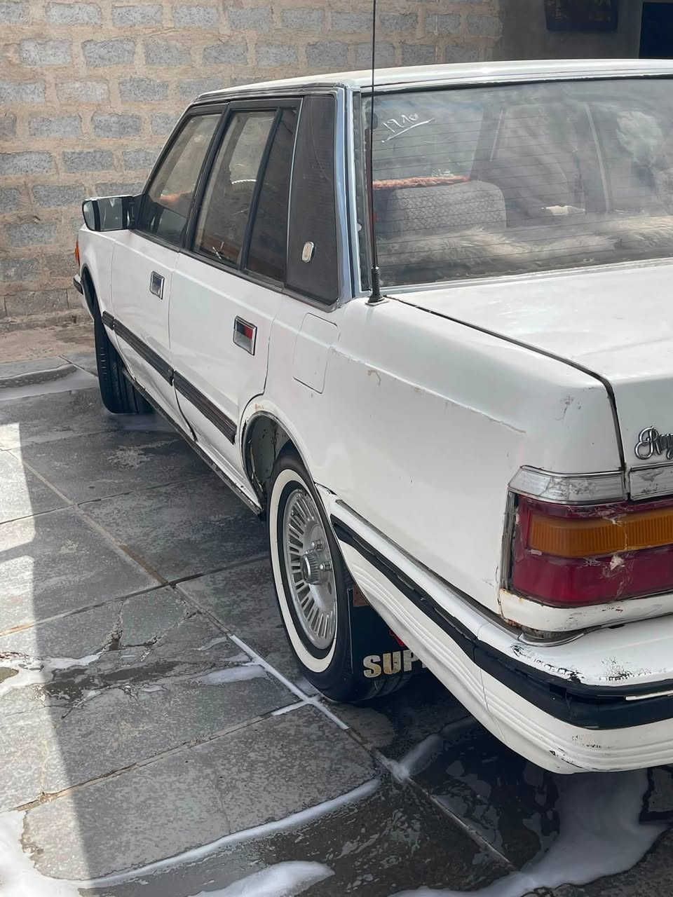 للبيع او المراوس حسب الرغبة ' كراون سوبر ١٩٨٥ ابيض رقم نجف الماني تحويل رقمها الخلفي ضايع ومكمل معاملته يعني جاهزه مكفوله من الكص والنقل جثه والاصوليات مكينه وكير وحداده وتخم تاير جاهزه دواخلها نظيفه كهربائيات كلها شغاله السعر ٣٧ وبيها مجال المكان البصرة الدير اتصال او واتساب***********
