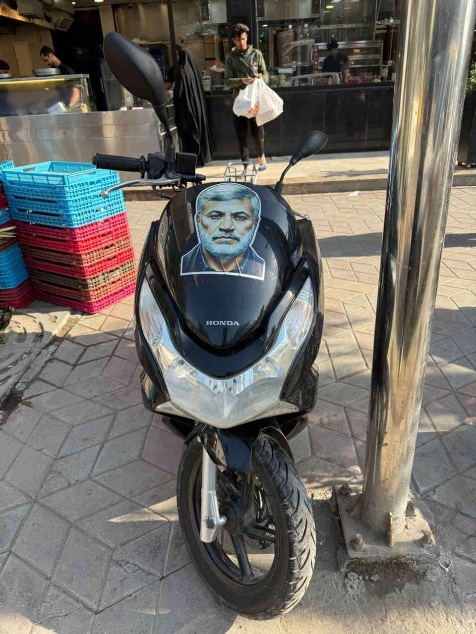 السلام عليكم دراجه للبيع جيل أول ماكينه 125 ماشيه 75 تدفئه باليدات مكينه مكفوله فقط الجاملغ مكسور مكاني بغداد مدينة الصدر سعرها 9ونص  ***********
