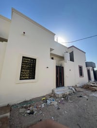 شارع زين العابدين • بيت للبيع • ٣ غرف