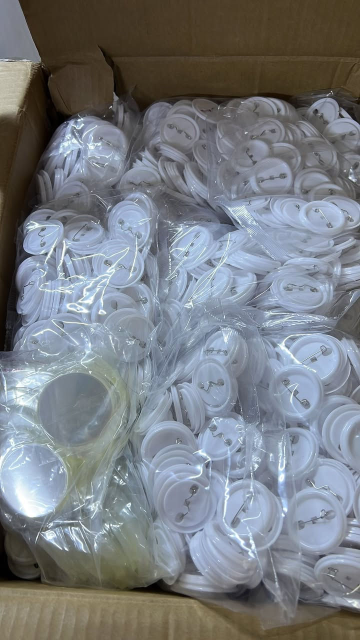 بروشات قياس 4.4ملم 😍😍

عدد كارتون:30كيس
كيس100عدد
سعر كيس بالكارتون:5$
سعر كيس:6$(٩٠٠٠)
______
***********
***********

https://t.me/zanyar2stationery
